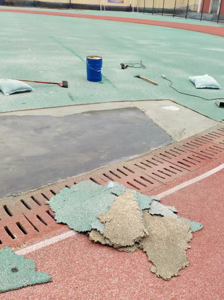 丽江球场翻新维修补、球场翻新修补改造